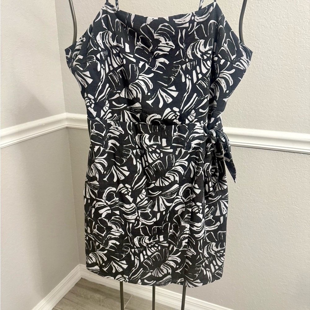 Nine West Black and White Abstract Mini Dress